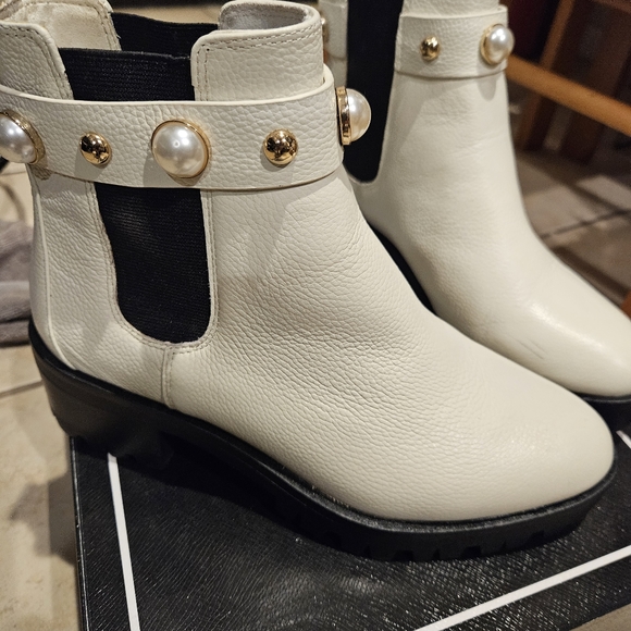 Booties - Picture 3 of 6